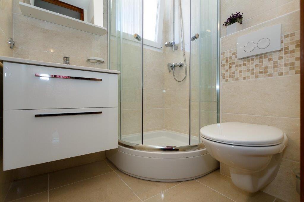 Apartmani Braut Kornic Exterior photo