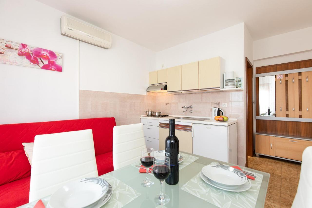 Apartmani Braut Kornic Exterior photo