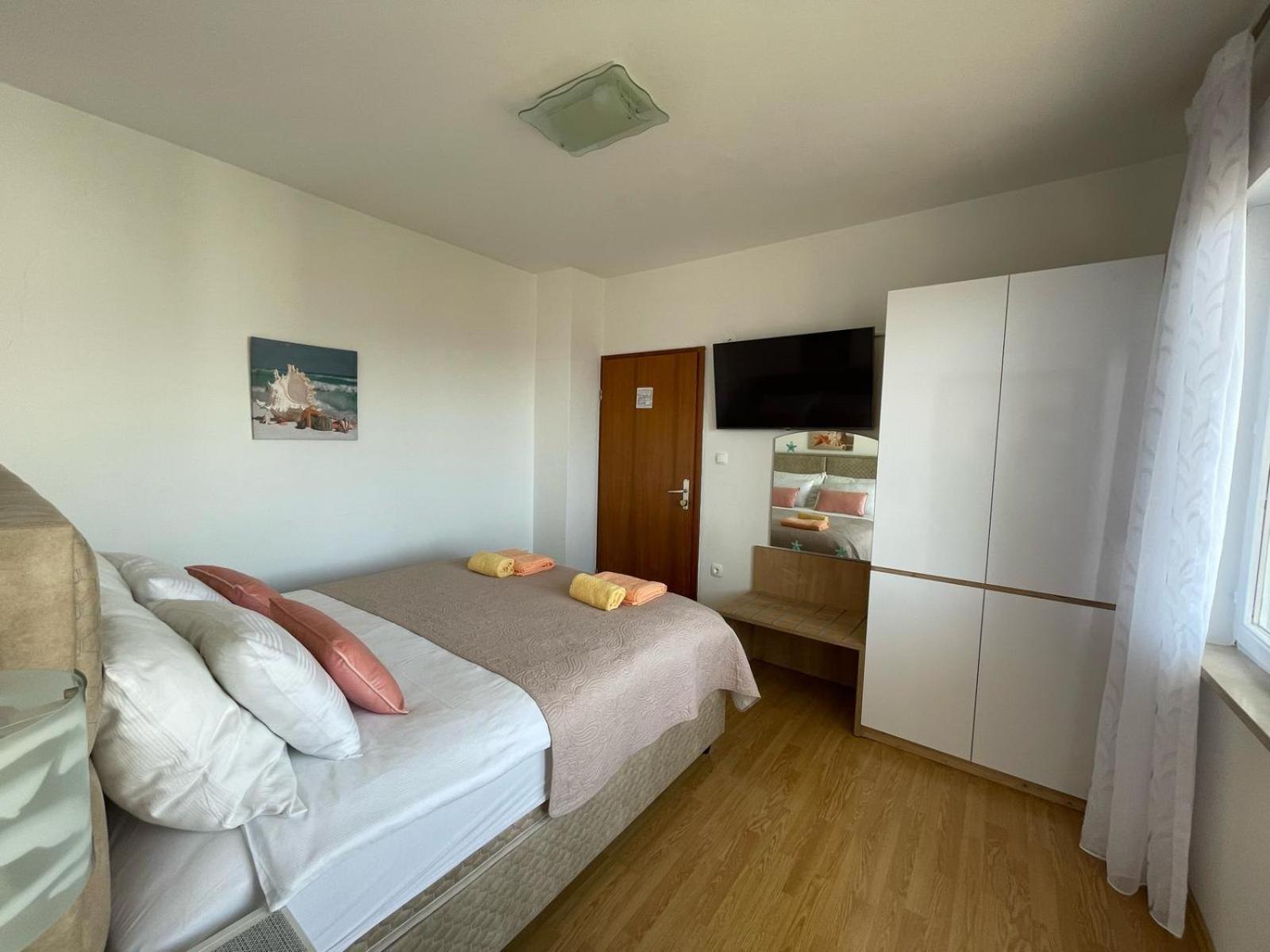 Apartmani Braut Kornic Exterior photo